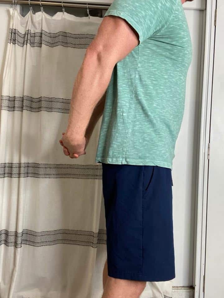 Standing biceps stretch step 2